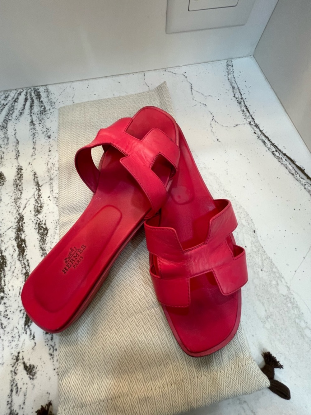 Hermes Oran Bright Pink H-Cut Leather Slide Sandals - Picture 6 of 10
